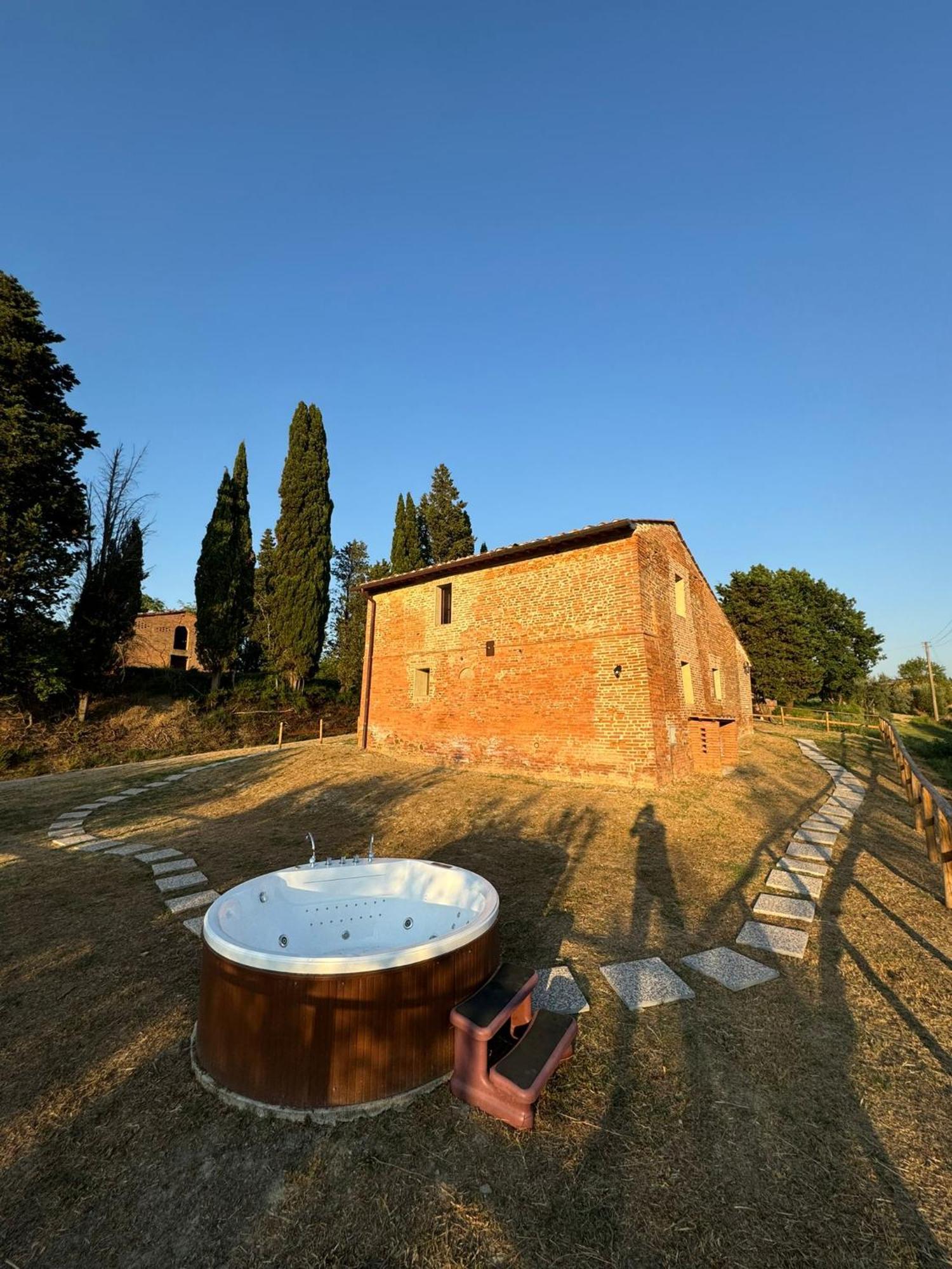 Agriturismo Monte Oliveto Maggiore, Podere LE PIAZZE Chiusure Esterno foto