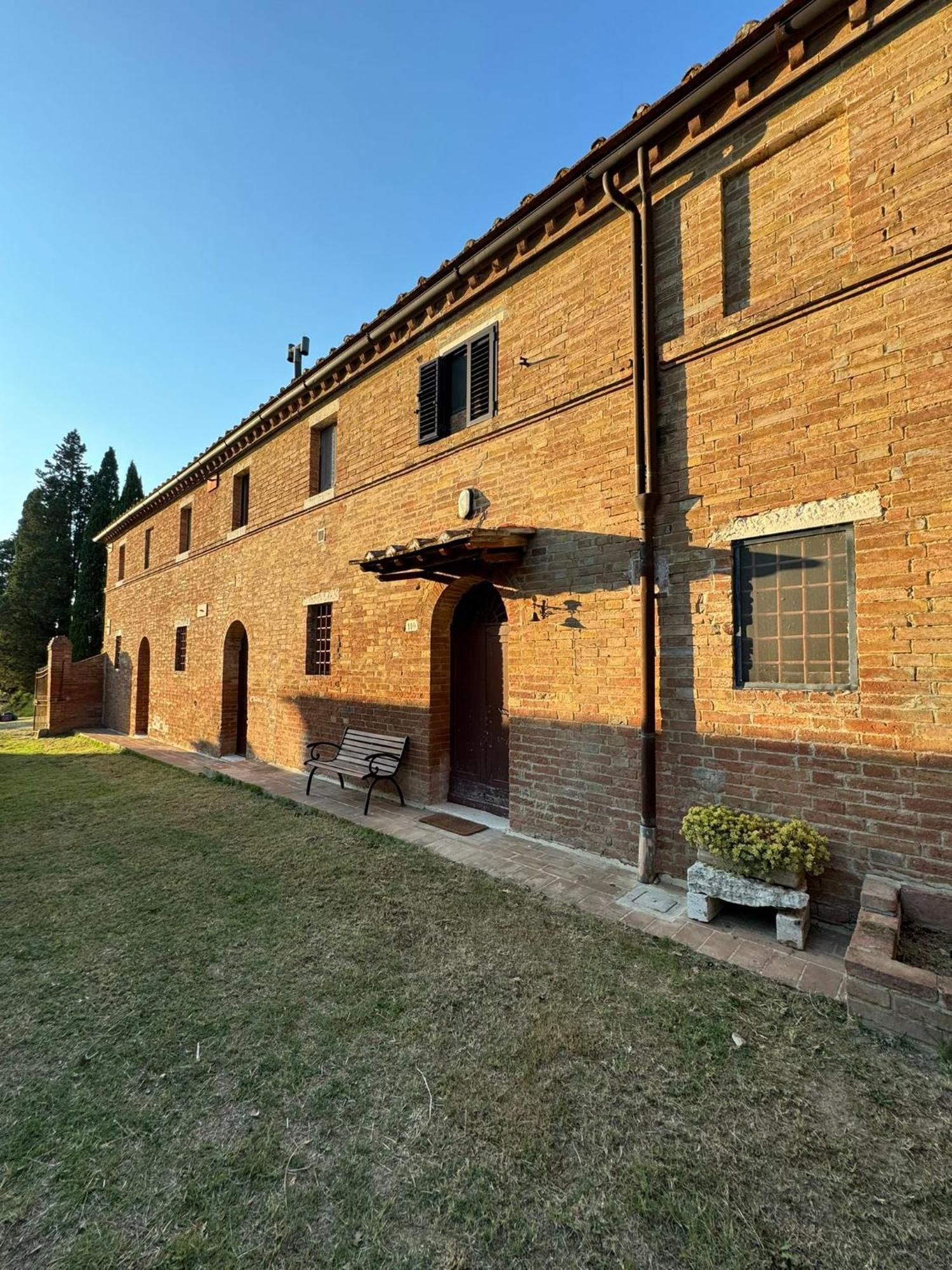 Agriturismo Monte Oliveto Maggiore, Podere LE PIAZZE Chiusure Esterno foto